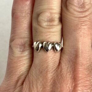 Sterling Silver 925 Dainty Minimalist Triple Puffy Heart Band Ring Sz 5